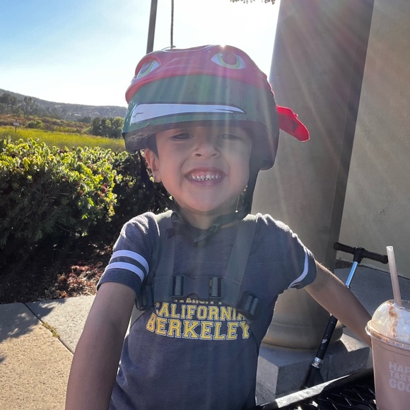 Meet your Posher, Andrea - Picture 5 of 12